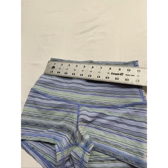 Lululemon Boogie Booty Shorts Size Small Medium See Measurements - Picture 2 of 7